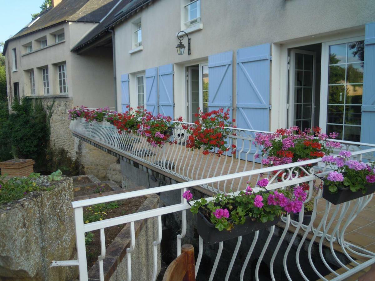 Bed and Breakfast Moulin De L'Abbesse Thouars Exterior foto