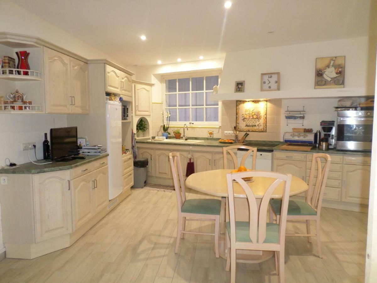 Bed and Breakfast Moulin De L'Abbesse Thouars Exterior foto