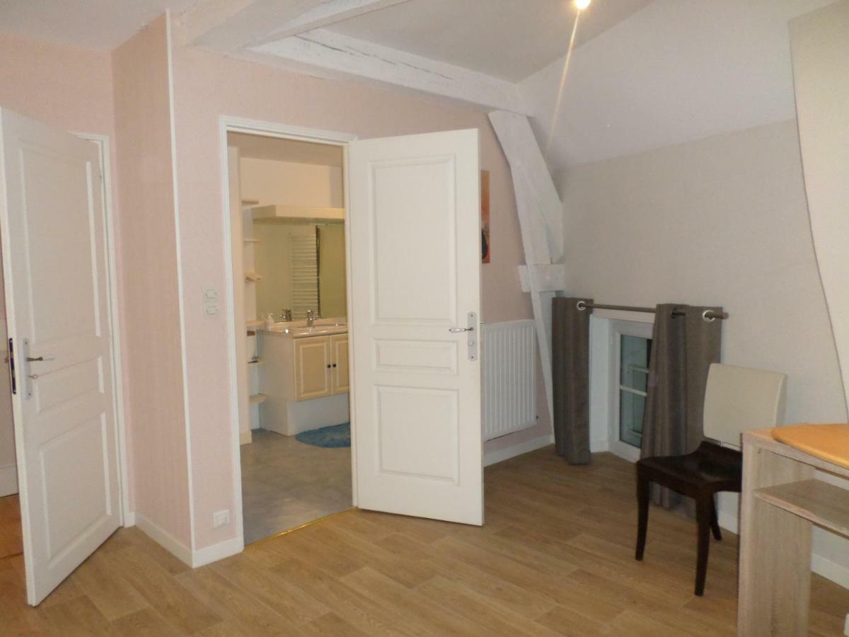 Bed and Breakfast Moulin De L'Abbesse Thouars Exterior foto
